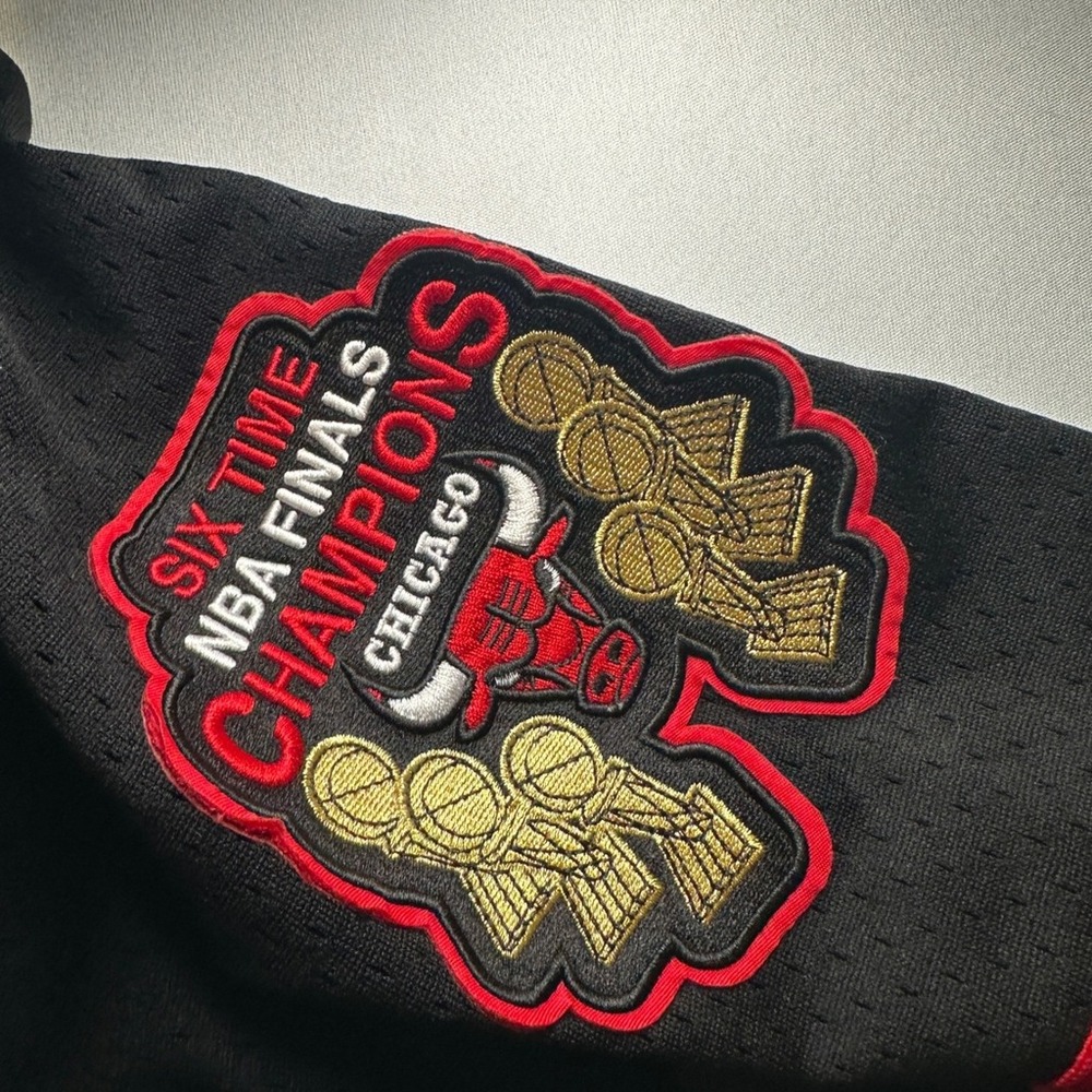 Pro Standard Chicago Bulls NBA Jersey 3XL Luxury Athletic Collection Champions - Picture 5 of 12